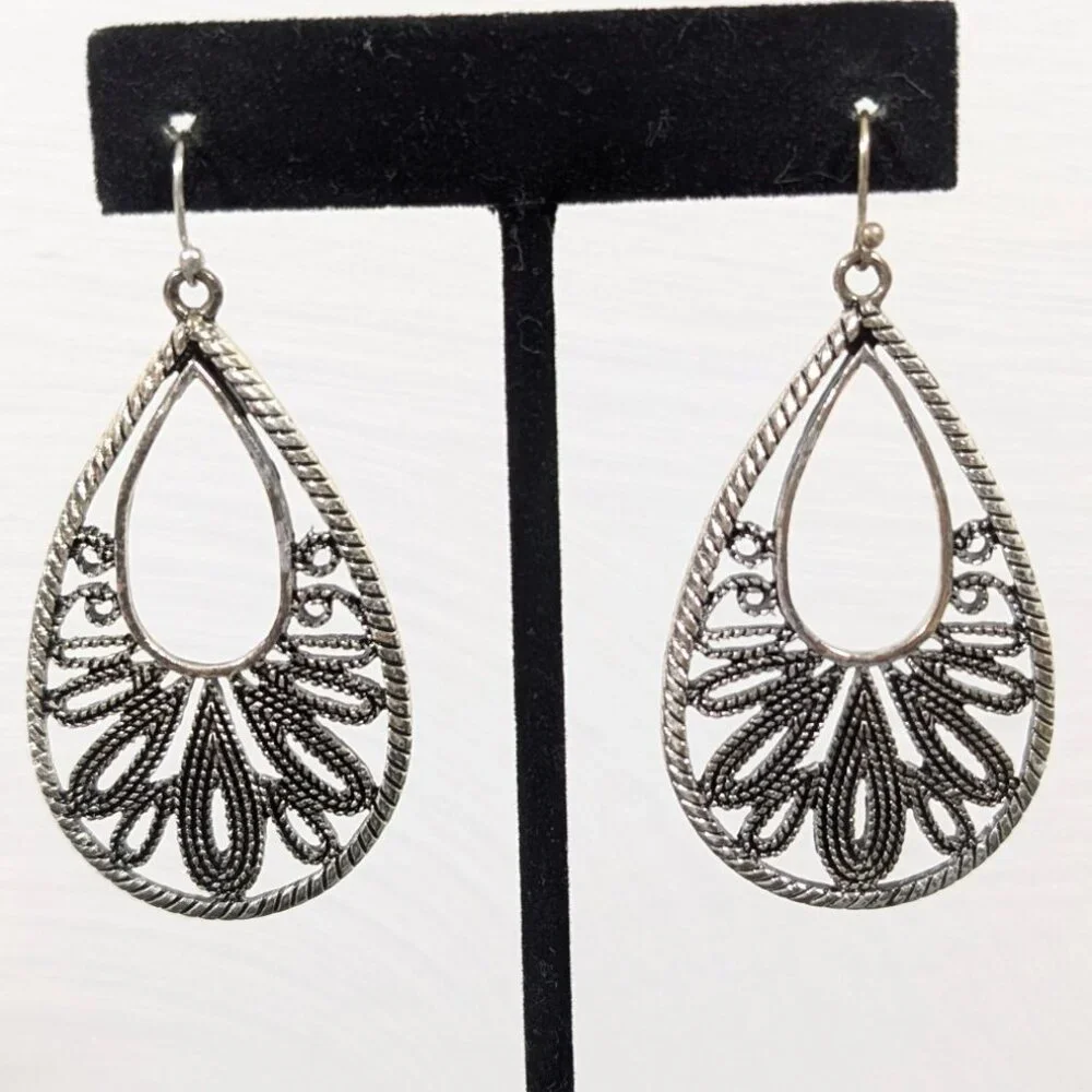 Premier Designs Boho Filigree Teardrop‎ Earrings Silver Tone Etched Cutout Drop